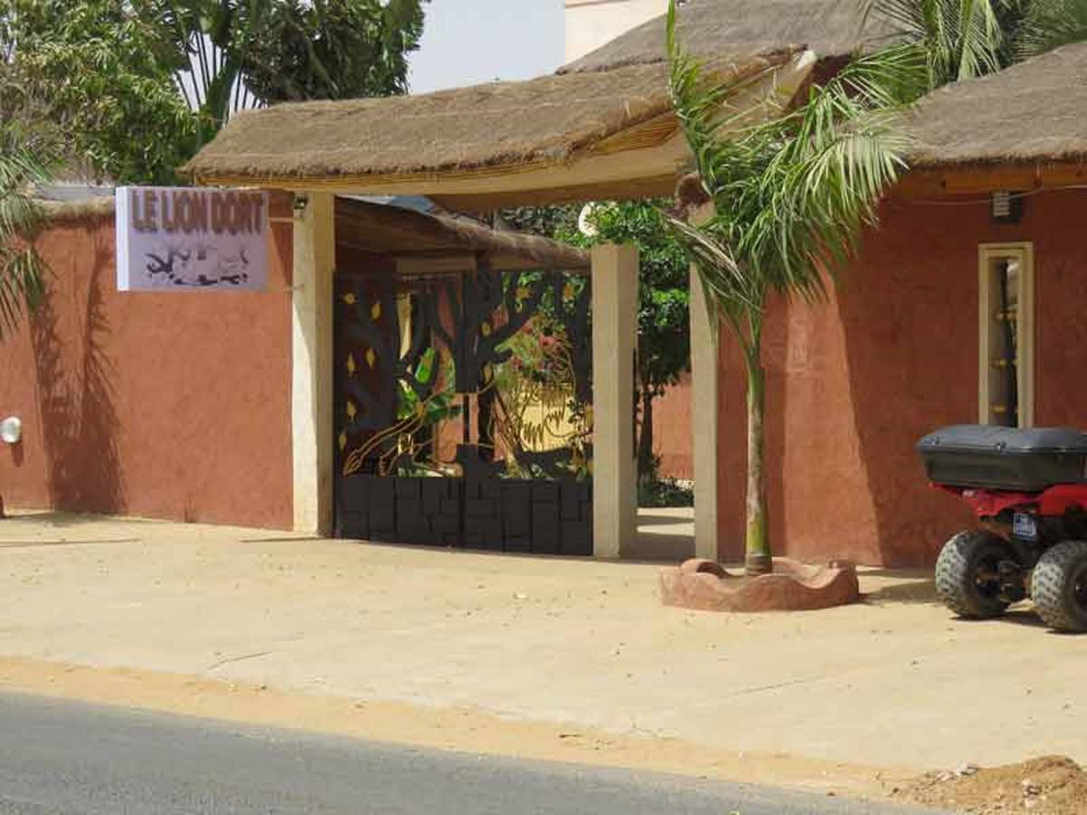 Le Lion Dort Hotel Somone Exterior foto
