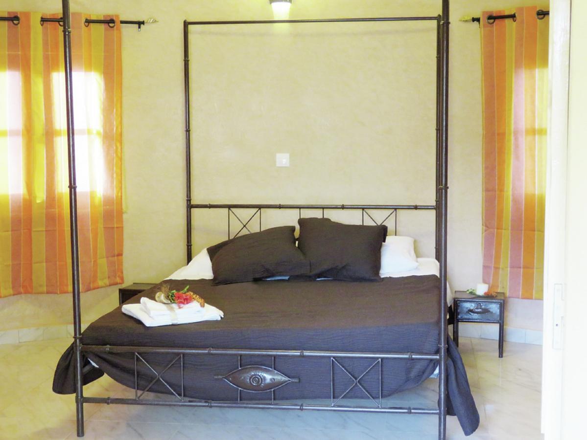 Le Lion Dort Hotel Somone Exterior foto
