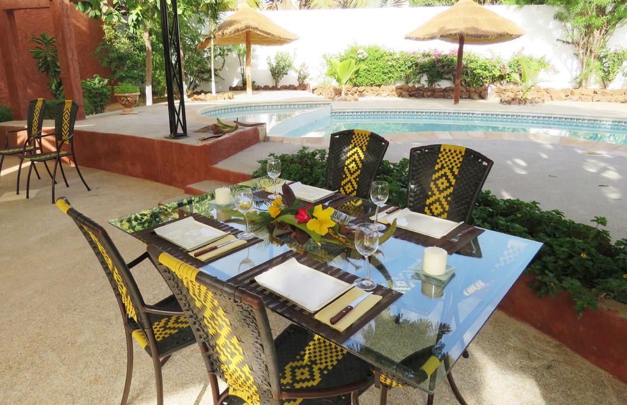 Le Lion Dort Hotel Somone Exterior foto